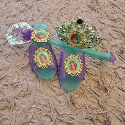 Dress Up Little Mermaid