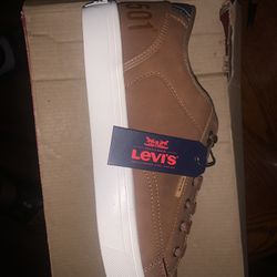 Levi Shoe
