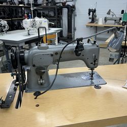 Industrial full size zig zag & straight stitch sewing machine