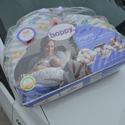 Bobby Original Nursing Pillow