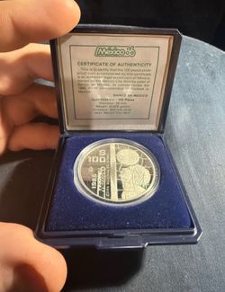 1985 Mexico 100 Pesos silver proof coin  1986 World Cup