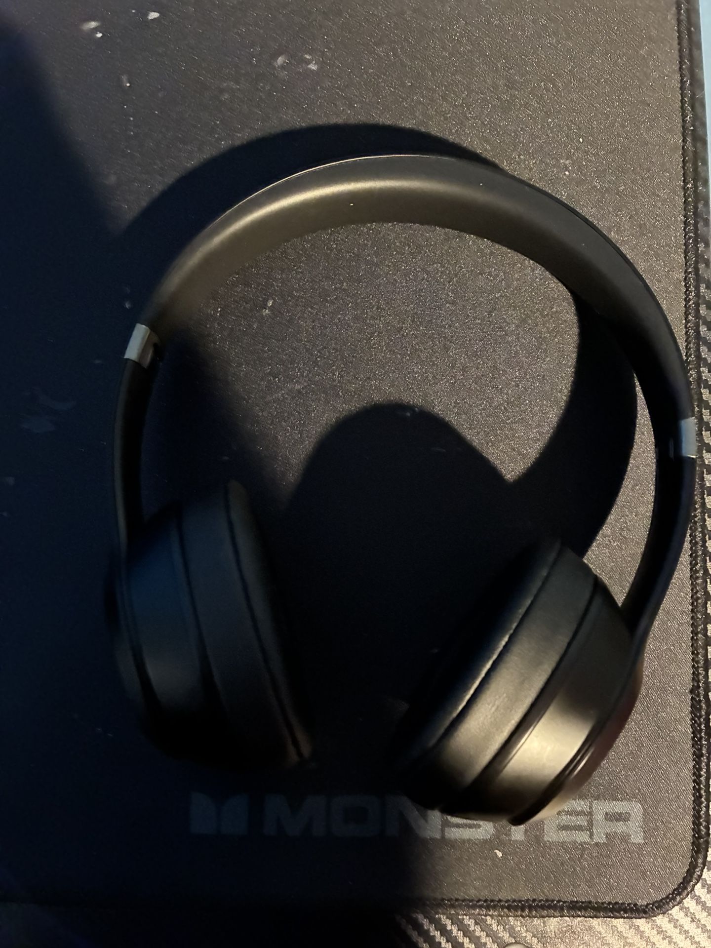 Beats Solo 4 With Case