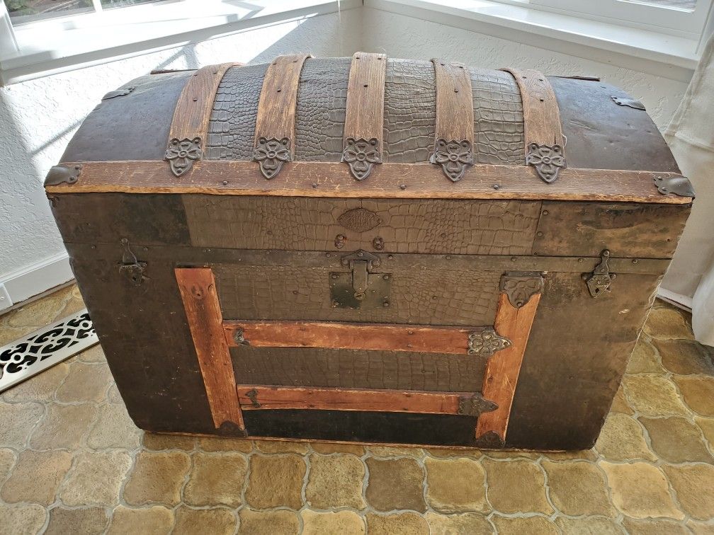 Vintage Antique Chest