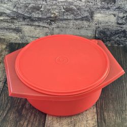 Tupperware Red Bowl with Lid for the tortillas