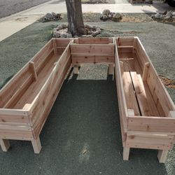 CEDAR WOOD PLANTER