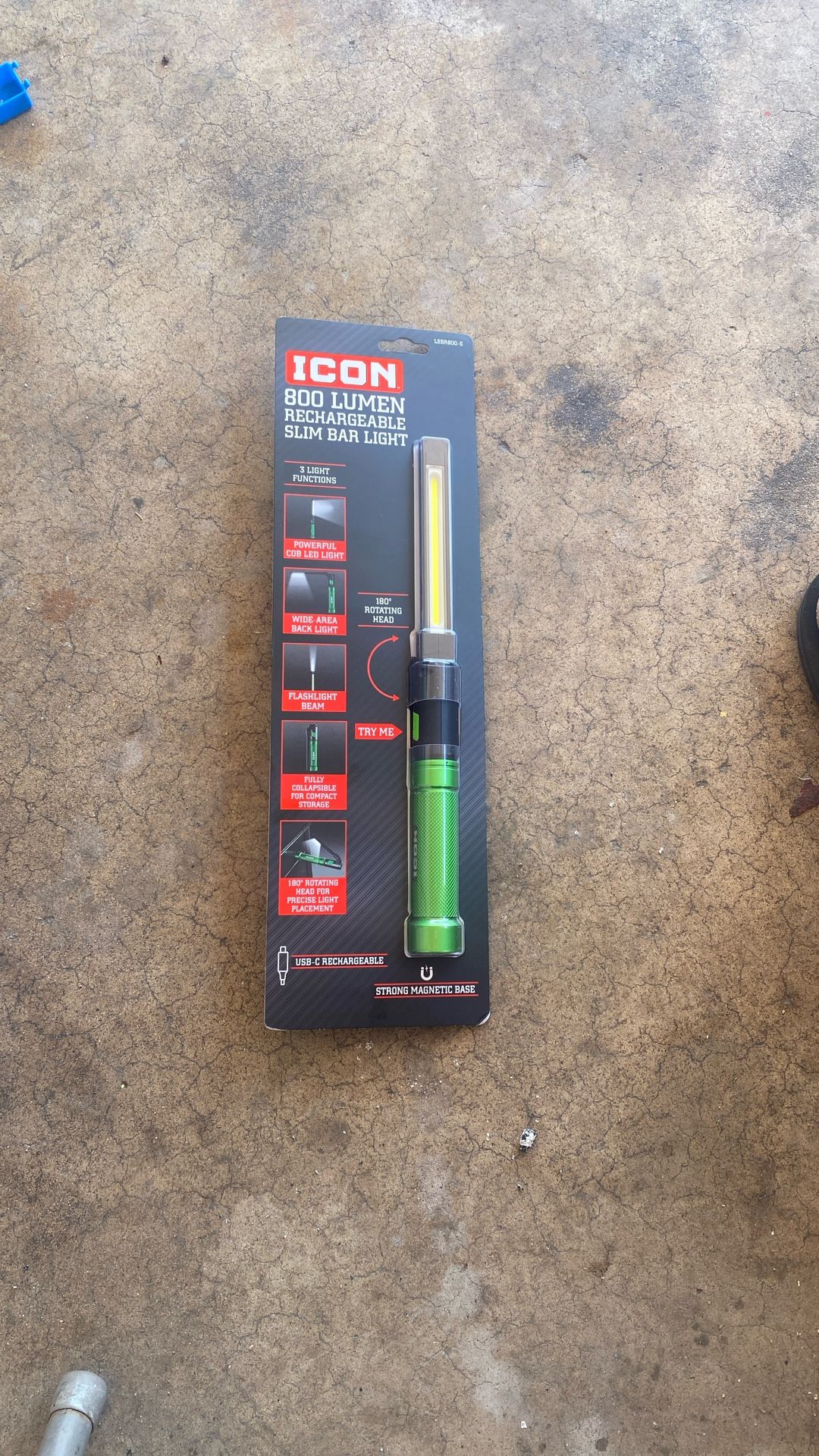 ICON 800 Lumen Rechargeable Slim Bar Light