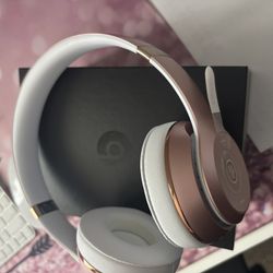 Rose Gold beats 