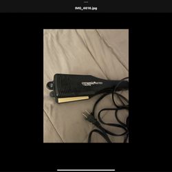Helen Of Troy Hair Straightener - Ceramic Series.