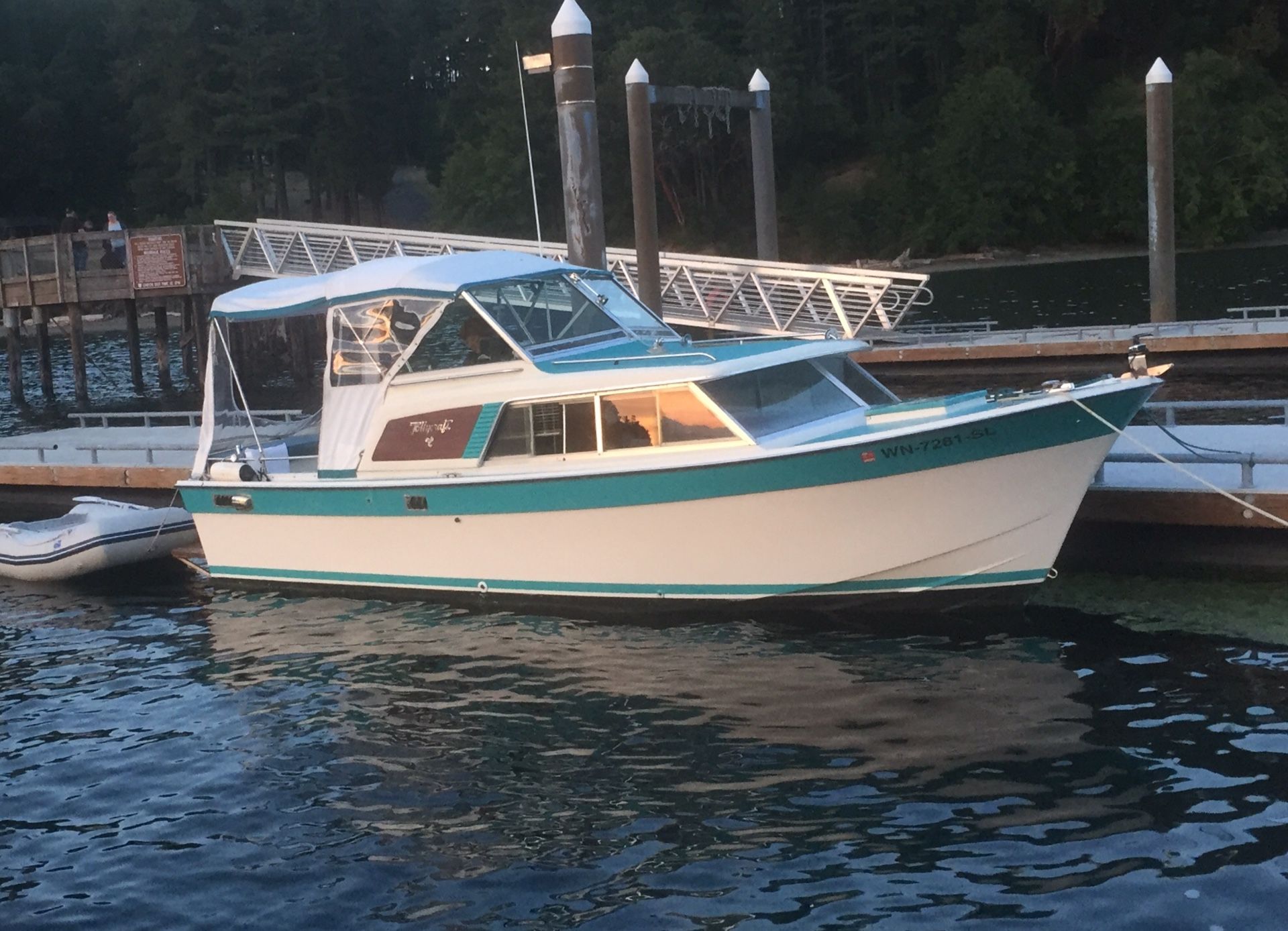 24’ Tollycraft with trailer