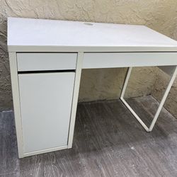 White Desk