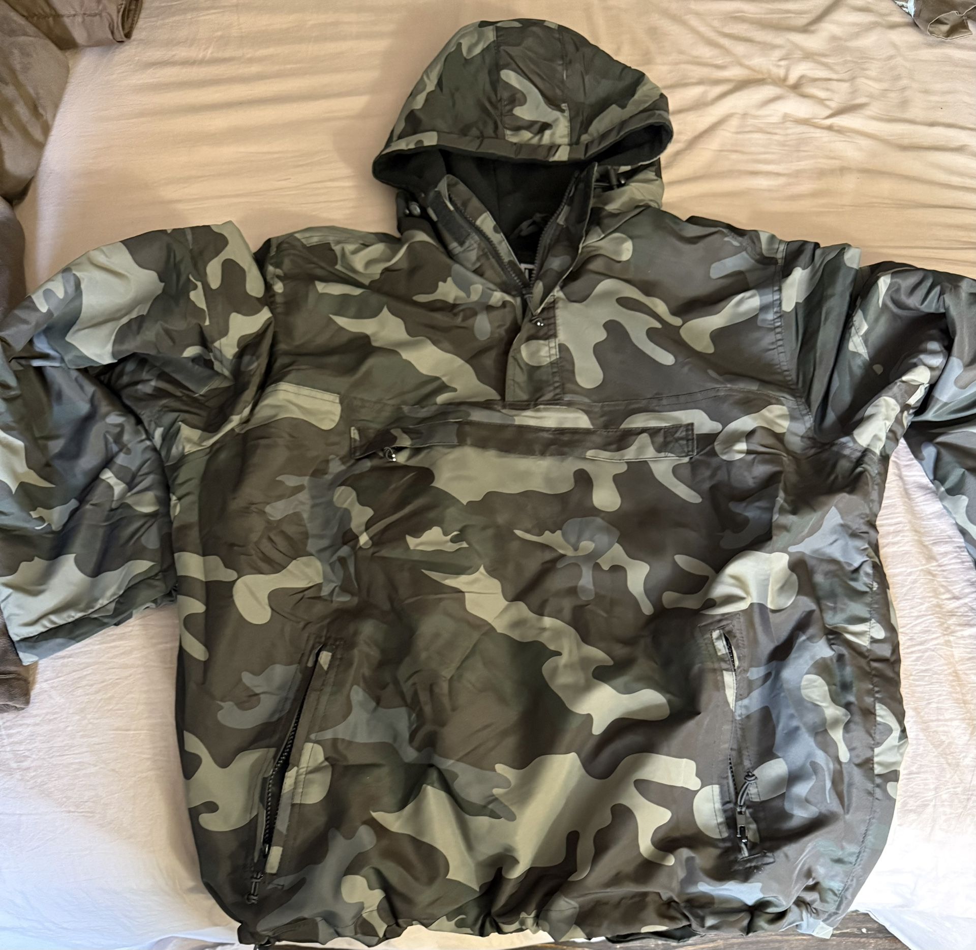 Camouflage Windbreaker Xl