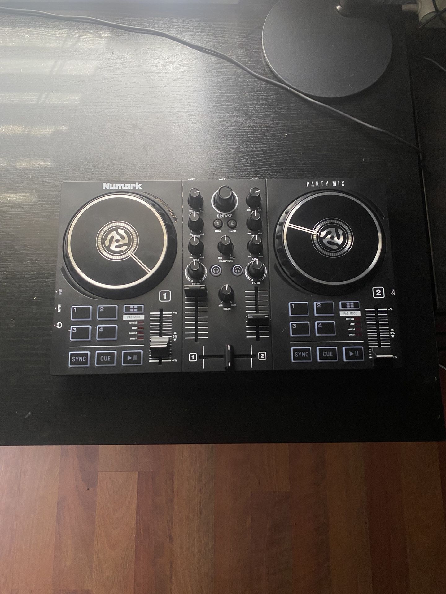Numark Party Mix 2 DJ board