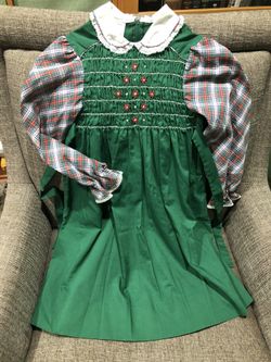 Vintage 1950’s Polly Flinders Hand Smocked Long sleeve Dress Size 8