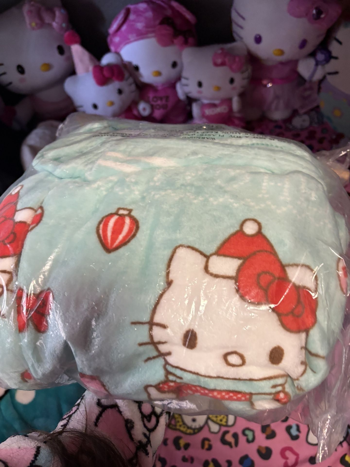 Hello Kitty Blanket