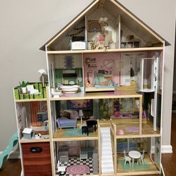Barbie Dollhouse (New)