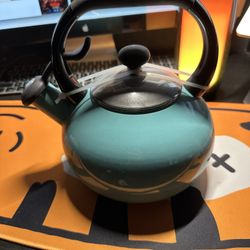 Chantal Aqua Button Kettle