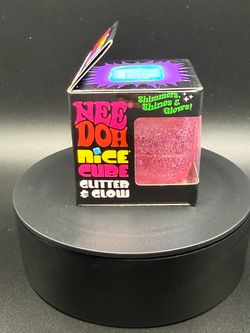 Glitter and Glow Needoh