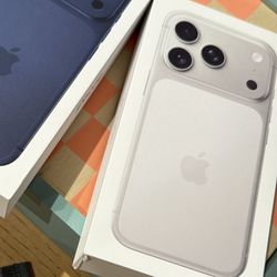 Sealed New silver - iPhone 17 Pro — 256. Verizon ONLY 