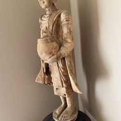 Custom Sculpture 3 Ft High Great Quality Display 