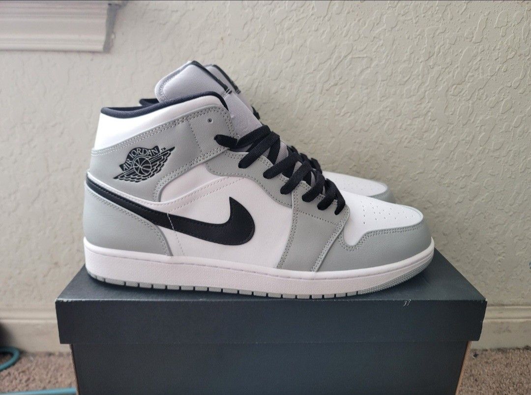 Light Smoke Grey Jordan 1 MID