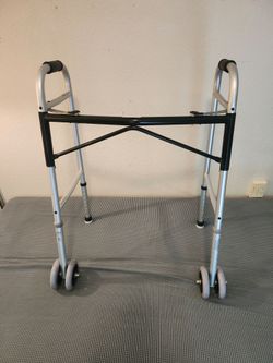 Sturdy walker, like new
