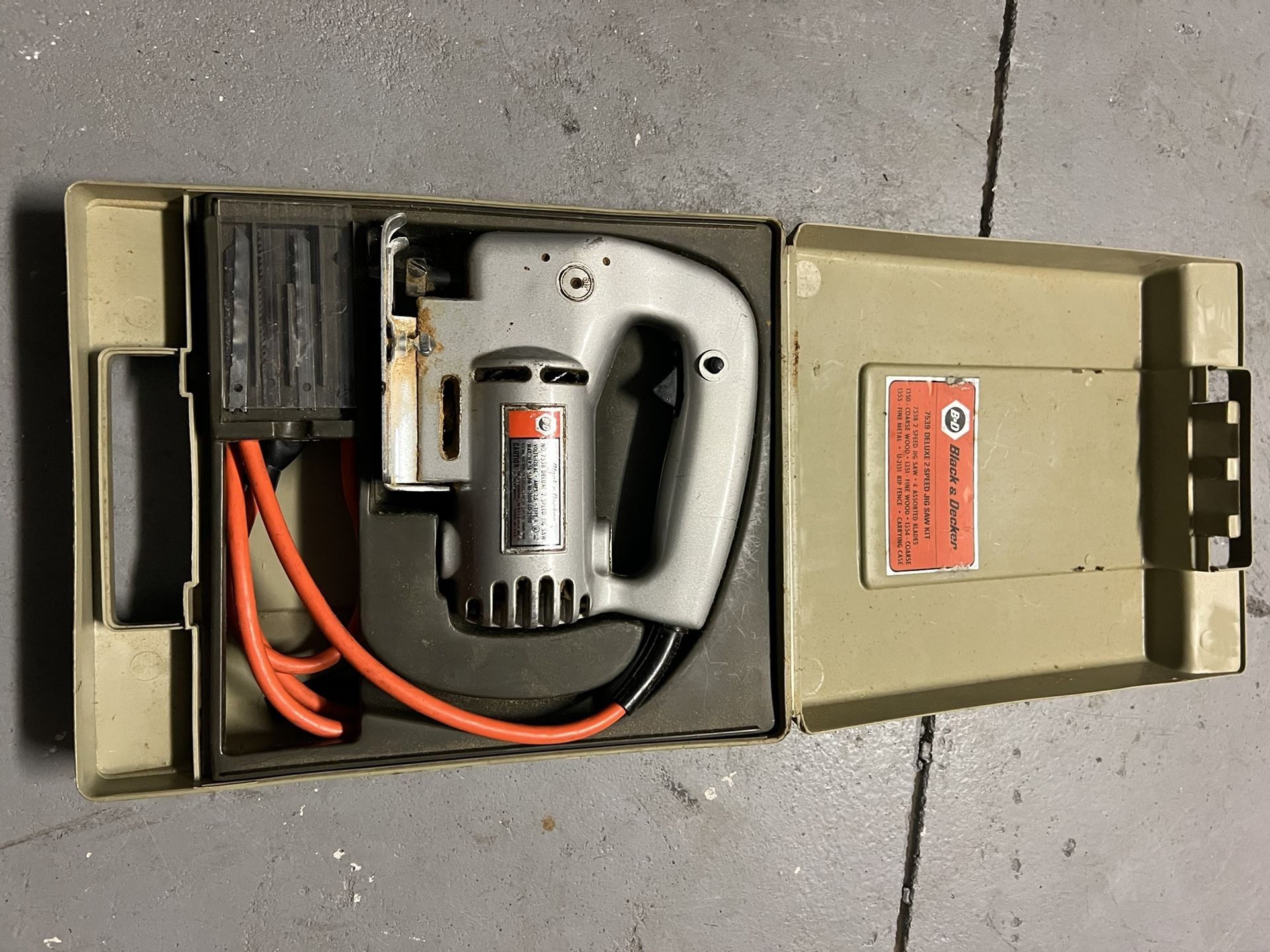 Jig Saw - Black And Decker - Heavy Duty With Blades