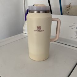 Stanley 64 Oz 