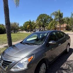 2017 Nissan Versa 1.6 SV 
