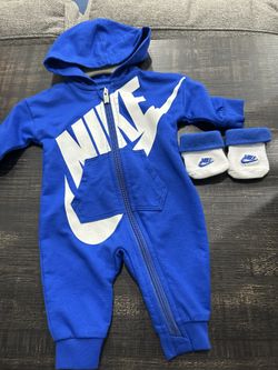Newborn Nike Outfit With Shoe Socks 
