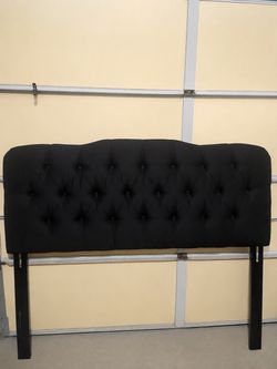 BLACK TUFTED QUEEN HEADBOARD