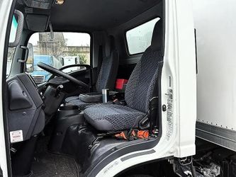 2023 Isuzu NRR