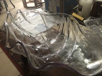 Large Lucite chip bowl and six shell bowls