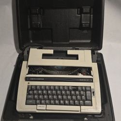 SMITH-CORONA Typewriter - BROKEN