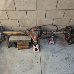 14 Bolt Chevy K20 Truck 2500hd Rearend Axle C10