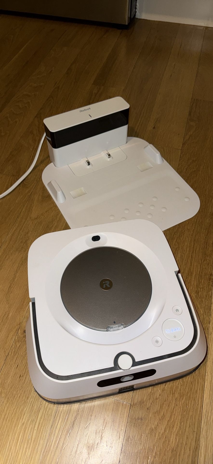 iRobot Braava Jet m6 Robot Mop