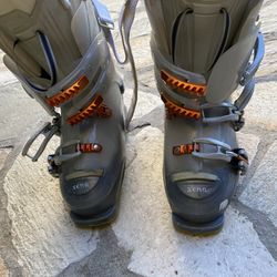 Ski Boots Womens Size 7