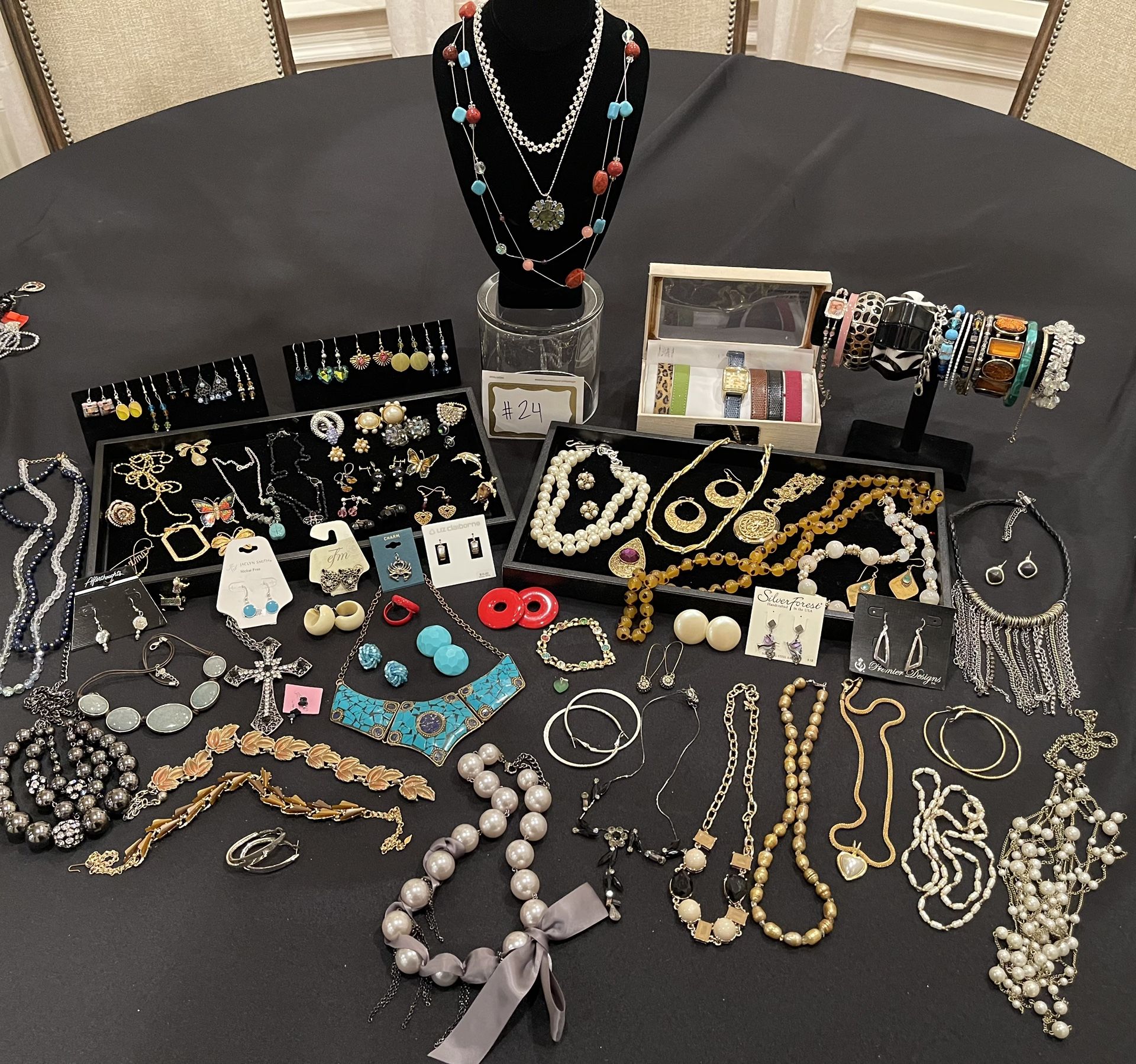 #24 beautiful Collection Of Wearable Jewelry Lot
