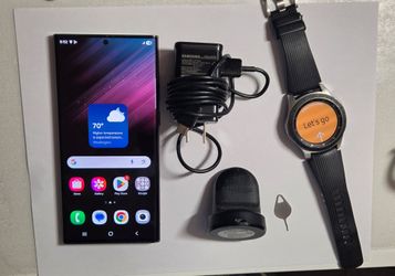 Samsung s22 ultra (RED) color CARRIER UNLOCKED 128GB with Samsung watch charger or best offer
