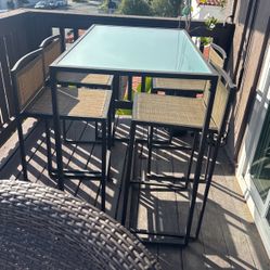 High rise Patio Table & Chairs