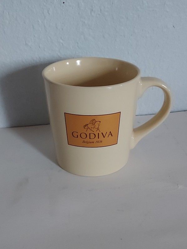 Godiva Chocolatier 2013 Coffee Mug Gold Logo 4"
