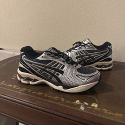 Men ASICS Gel Kayano 14 size 8