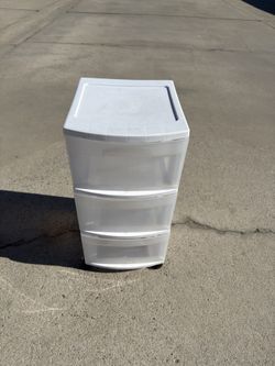 storage with drawers 