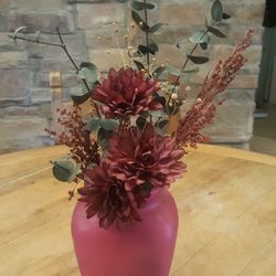 Decorative Vase Arrangement
