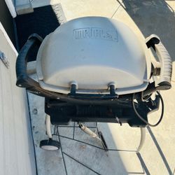 Weber Q140 526001 Electric Grill with Cart
