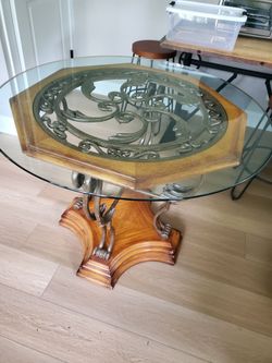 Round glass top table wood and iron