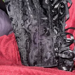 new corset 1x but fits M-XL