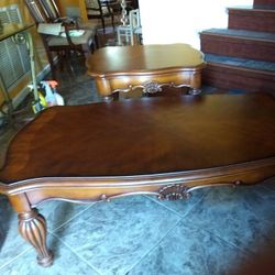 Beautiful solid wood coffee Table 