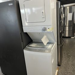 Whirlpool Stackable 24” Washer Dryer Electric Apartment Size 