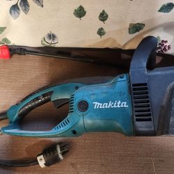 Makita Plug In Chainsaw 