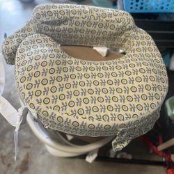 My Breastfriend Nursing Pillow 